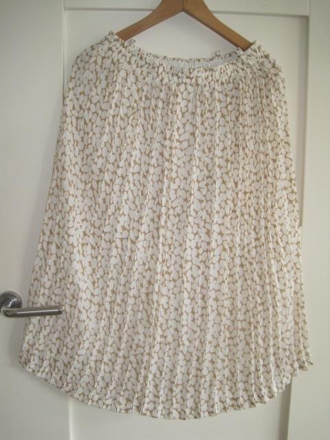 rok. Plisse. Elastische taile 70 cm. Gevoerd. Maat M., Maat 38/40 (M), Beige, Ophalen of Verzenden, Zo goed als nieuw