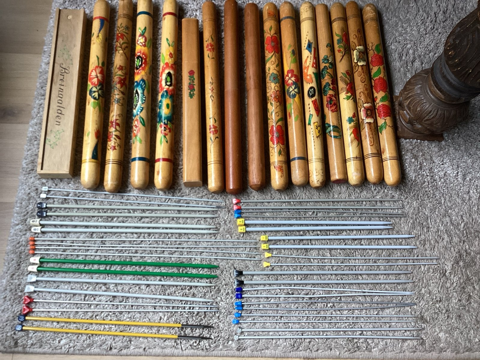 Breinaaldenkokers +naalden 1 koker + 1 set breinaalden € 4, Ophalen of Verzenden, Gebruikt, Breien, Naald