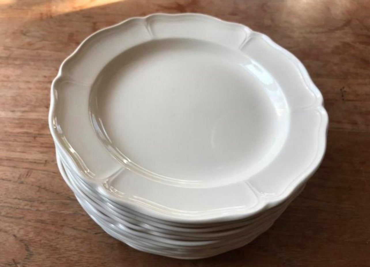Wedgwood Queen's Plain 8 gebaksbordjes 16cm, Ophalen of Verzenden, Zo goed als nieuw, Porselein, Bord(en)