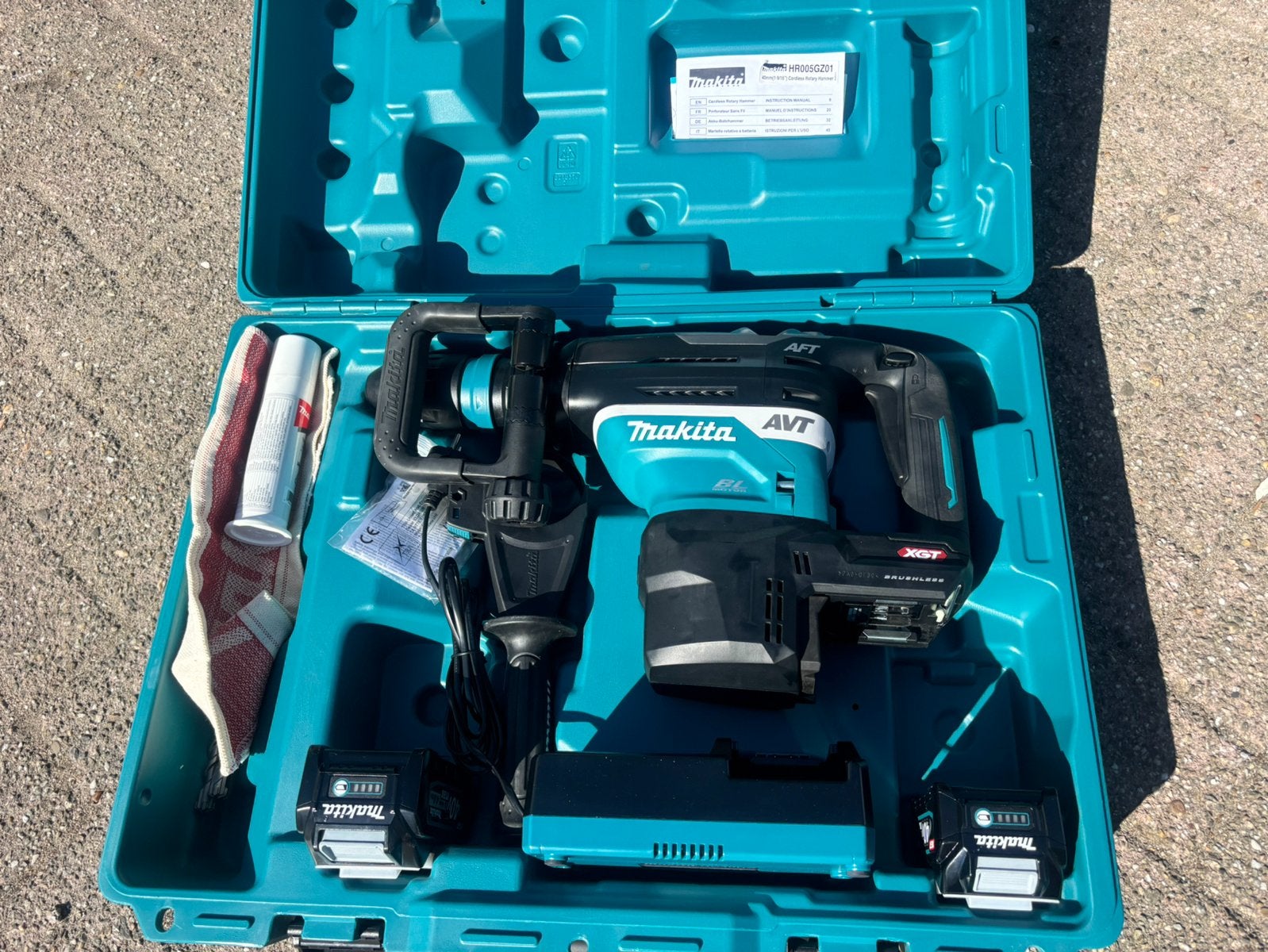 HR005GZ01 - Makita combihamer - Compleet met 2 accu’s (40V), Doe-het-zelf en Verbouw, Ophalen, Zo goed als nieuw, Boor- en/of Breekhamer