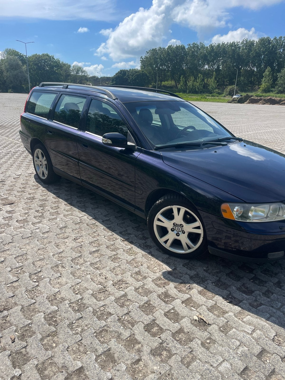 Volvo V70 2.4 170PK 2006 Blauw, Voorwielaandrijving, 1800 kg, Blauw, Stationwagon