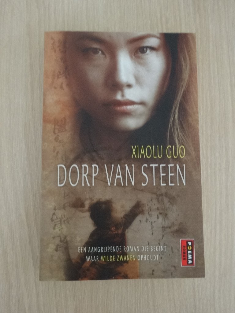Dorp van Steen - Xiaolu Guo, Ophalen of Verzenden, Zo goed als nieuw, Xiaolu Guo, Wereld overig