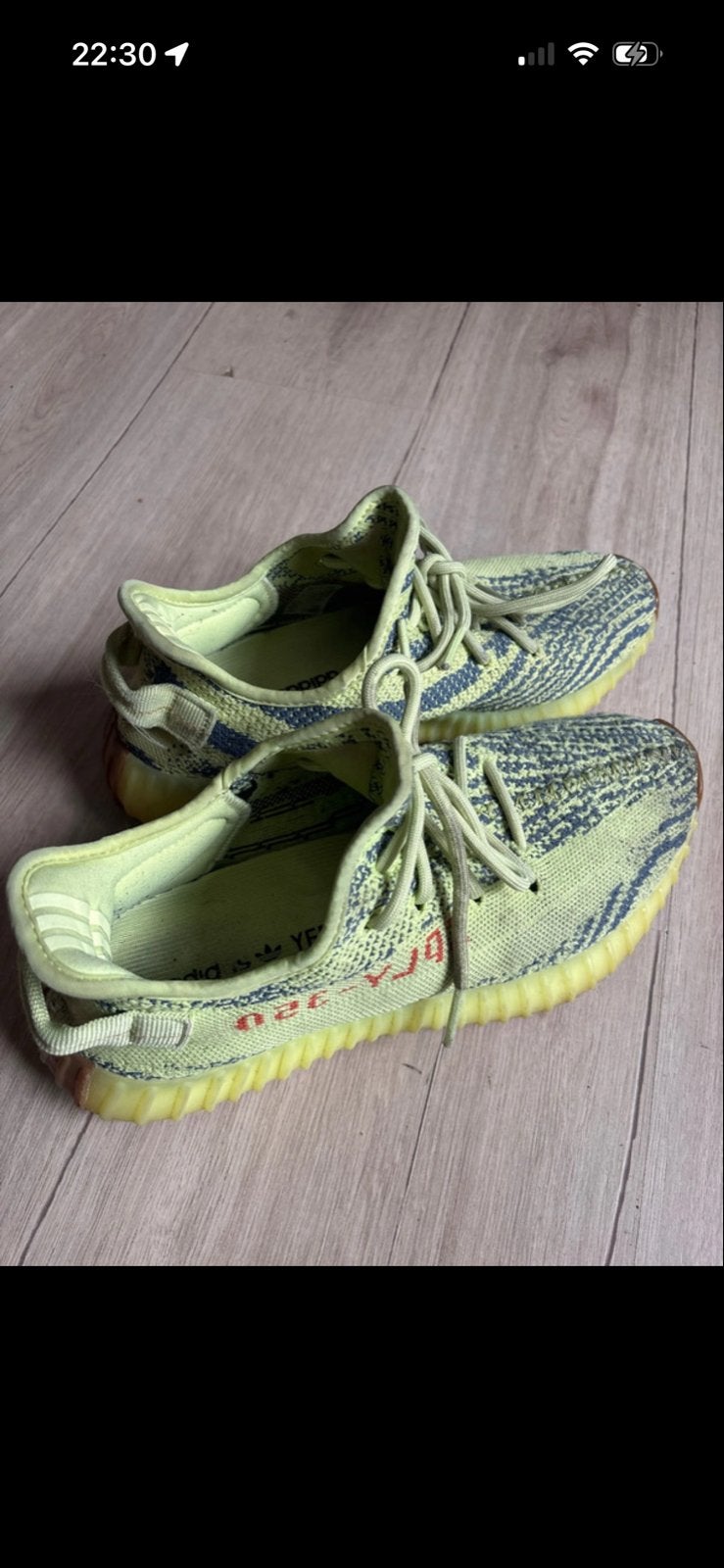 Adidas Yeezy Boost 350 V2 Semi Frozen Yellow maat 42, Ophalen, Gedragen, Overige kleuren, Sneakers of Gympen