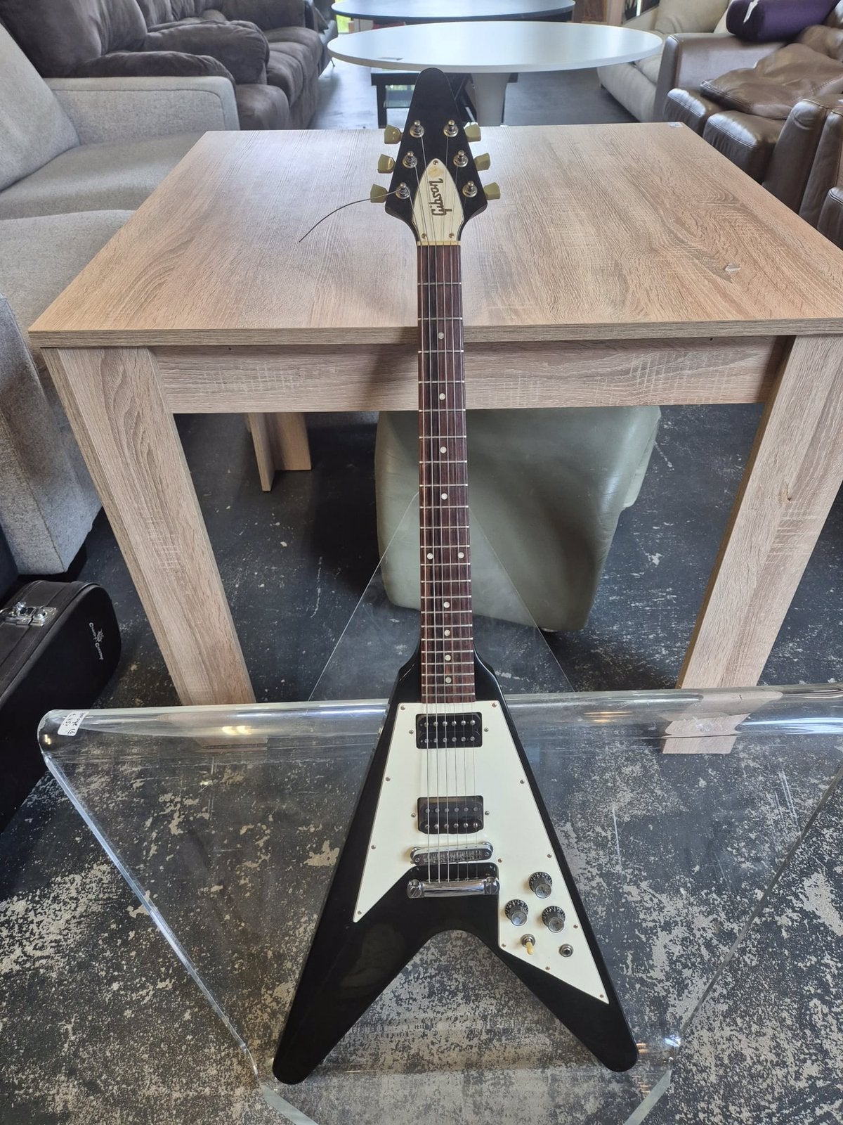 1991 Gibson Flying V’67 Reissue met case (ander merk), Muziek en Instrumenten, Snaarinstrumenten | Gitaren | Bas, Gebruikt, Ophalen