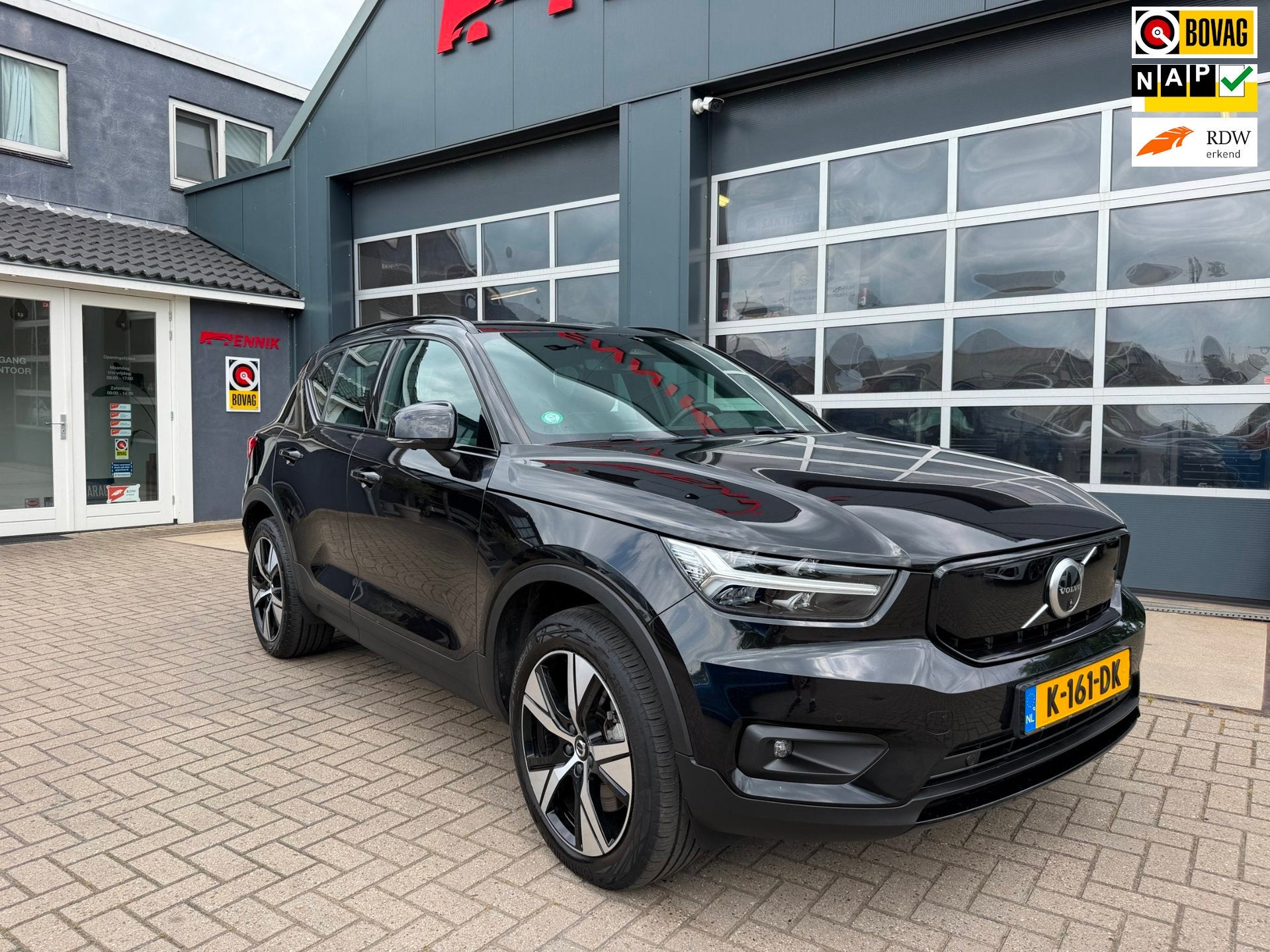 Volvo XC40 Recharge P8 AWD R-Design / Pano / 360 CAM / 400PK, Auto's, Volvo, 1300 min, Gebruikt, Zwart, Zwart