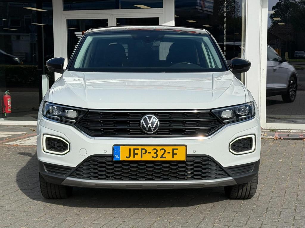 Volkswagen T-Roc 1.5 TSI DSG 150PK | Carplay | ACC | PDC, 1254 kg, Stof, Zwart, 4 cilinders