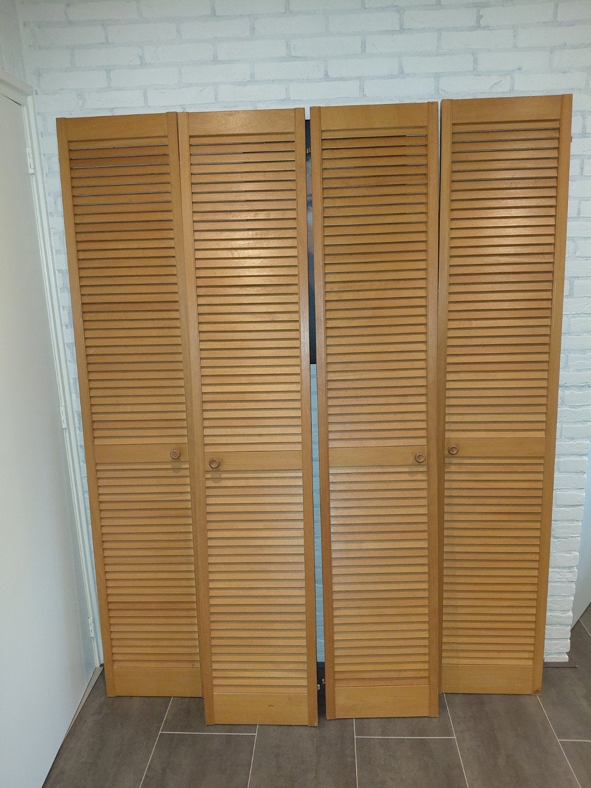 Houten jaloezieën/louvredeuren (4 stuks), Ophalen