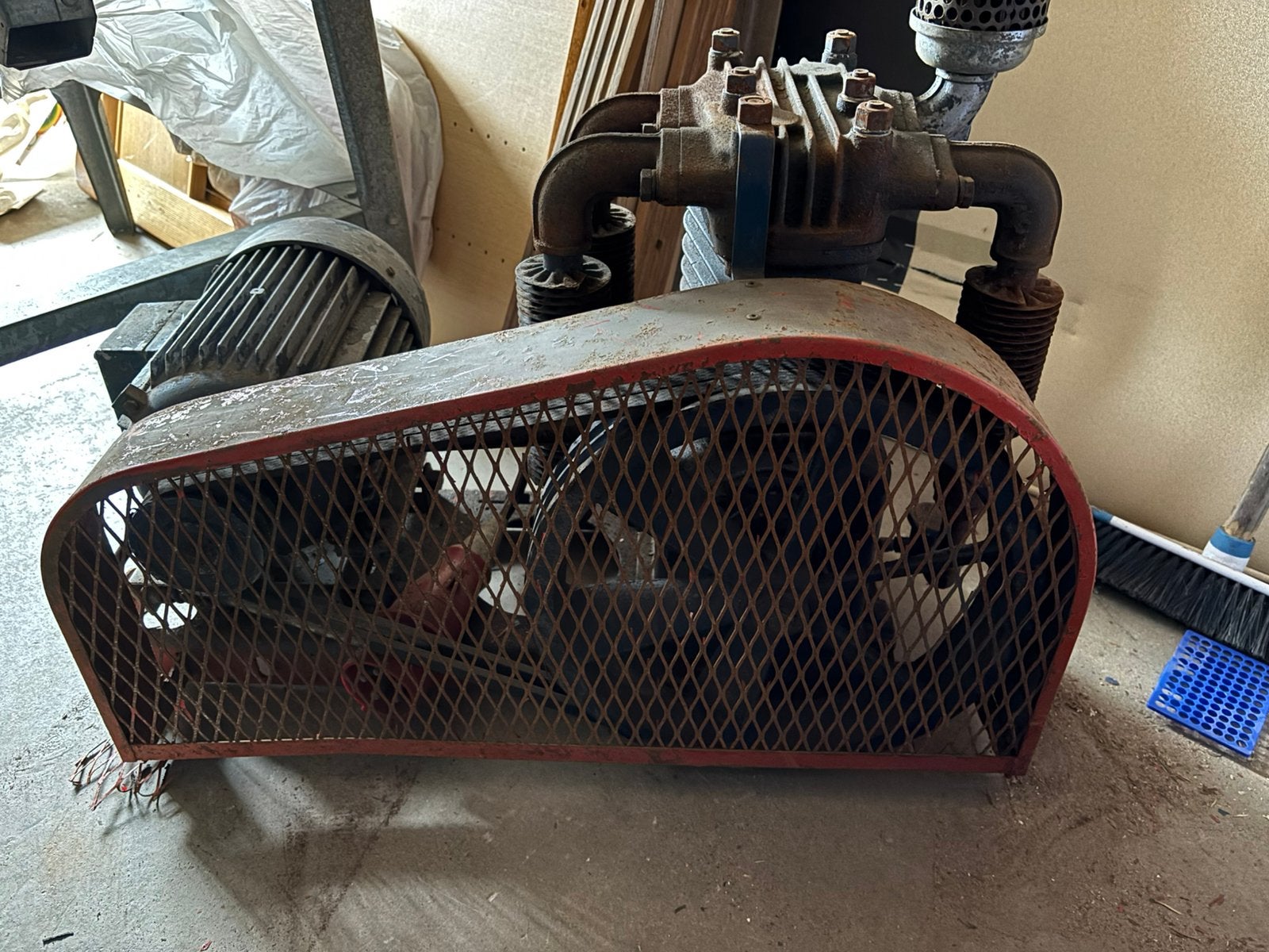 te koop, compressor motor compleet. € 50,-, Doe-het-zelf en Verbouw, Compressors, 100 liter of meer, Ophalen, Zo goed als nieuw