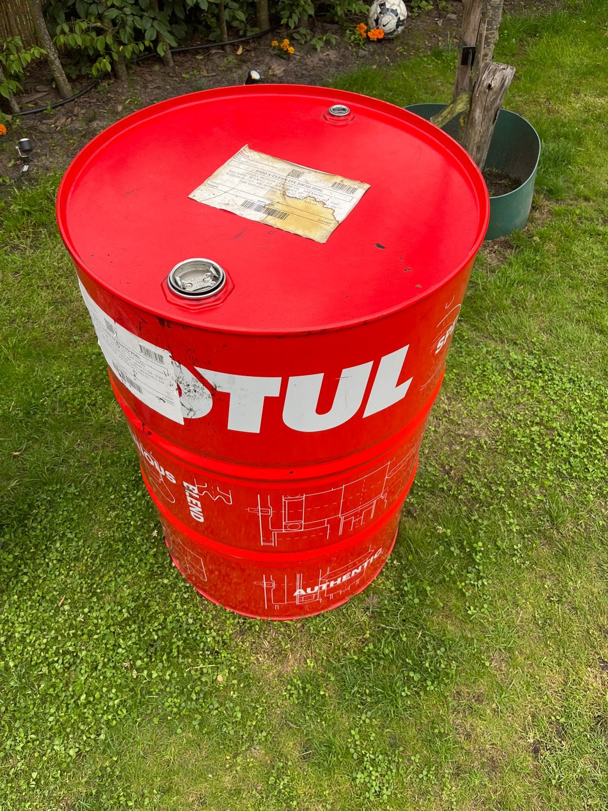Motul olievat - decoratief of voor opslag, Tuin en Terras, Ophalen, Zo goed als nieuw, Vuurton