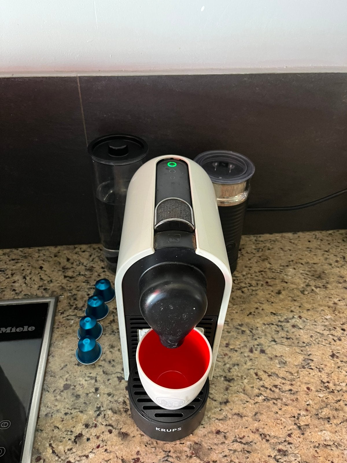 Nespresso koffiemachine, Ophalen, Zo goed als nieuw, Koffiemachine