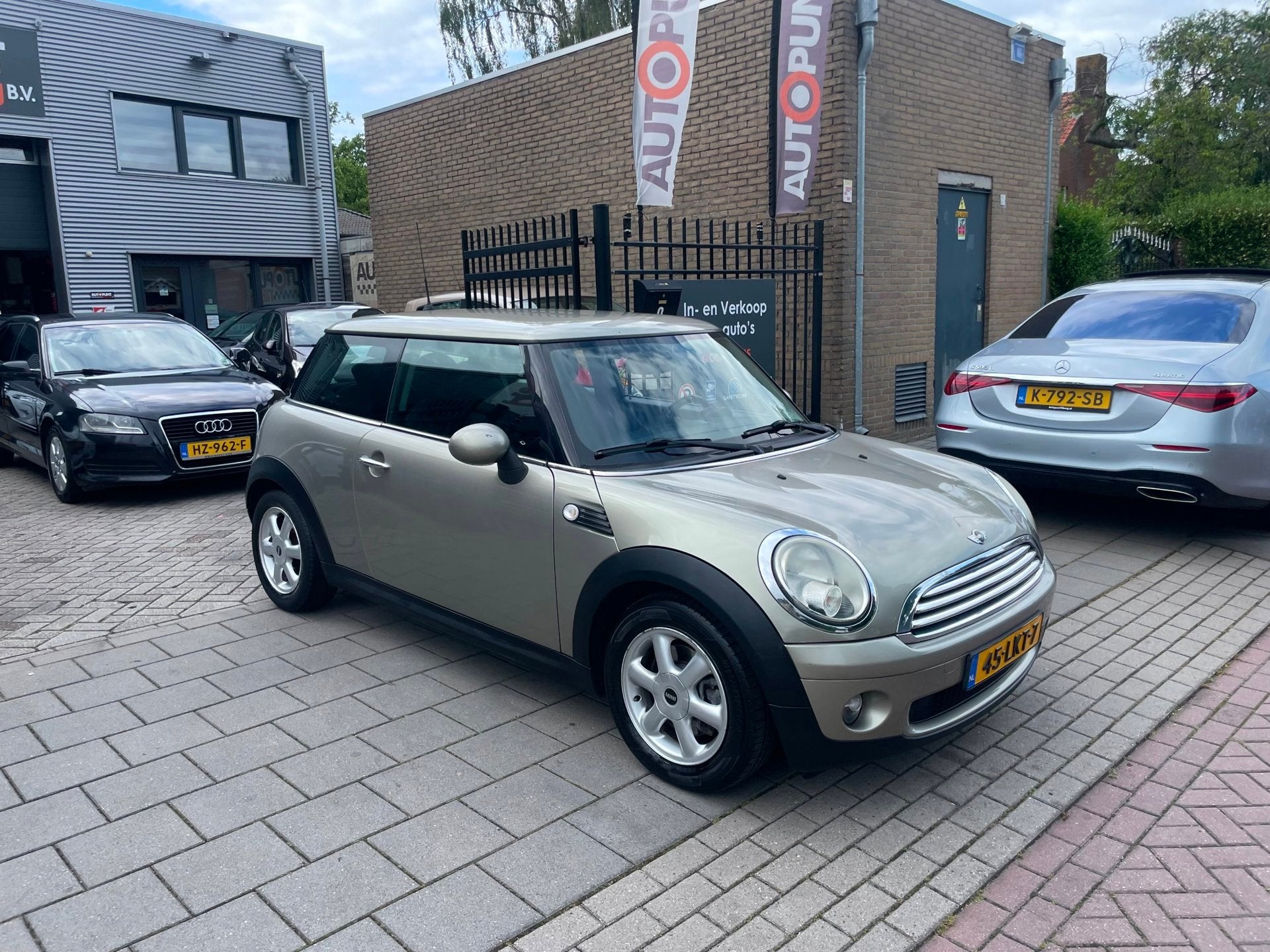 Mini 3-Deurs 1.6 One MINIMALIST Business Line 2e Eig! Airco, Voorwielaandrijving, Euro 5, 4 cilinders, Navigatiesysteem