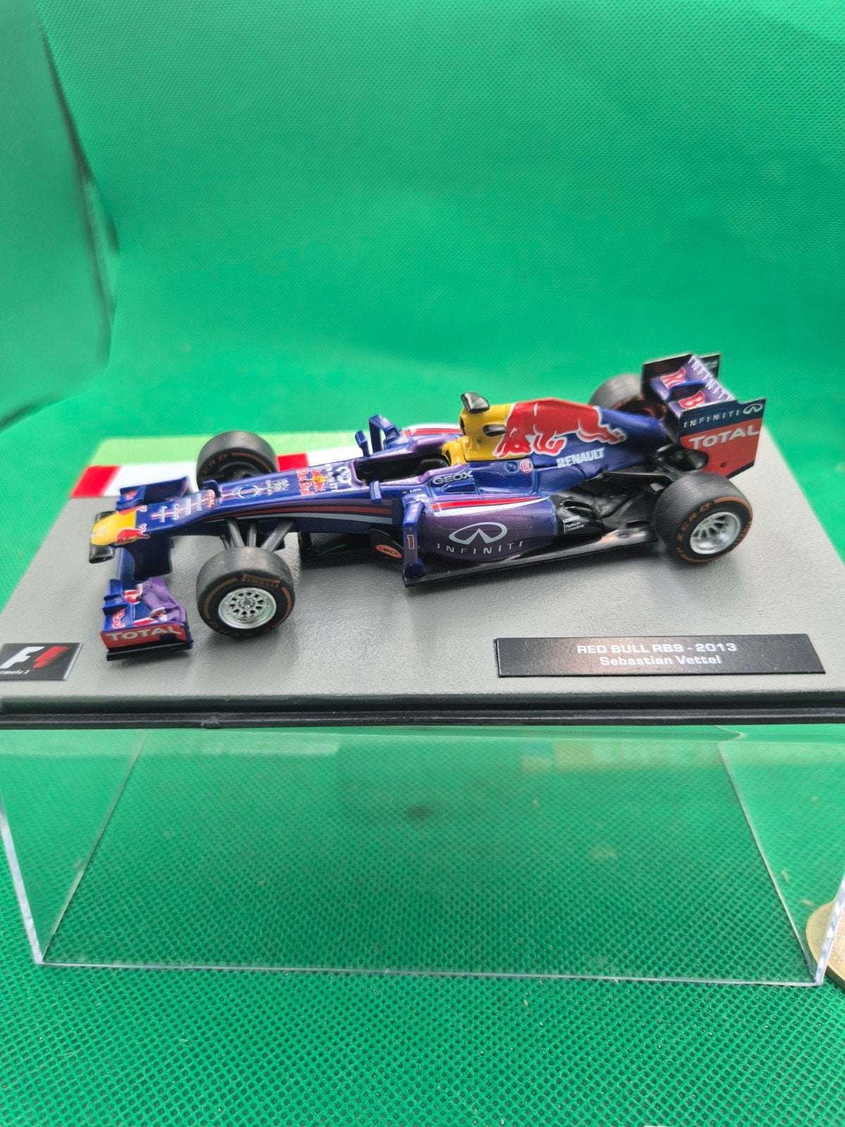 697 Red Bull RB9 2013 1/43 Altya, Ophalen of Verzenden, Zo goed als nieuw, Auto, Overige merken