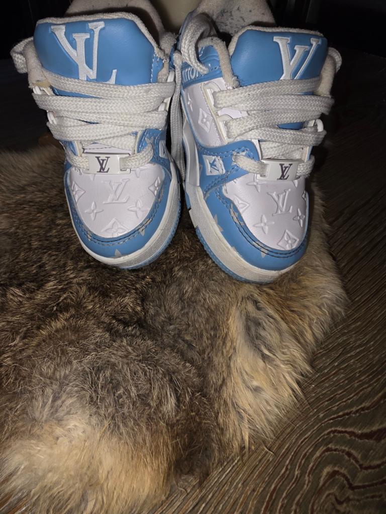 schoenen met LED-lichtjes - Maat 26 bieden mag, Ophalen, Jongen of Meisje, Schoenen, Zo goed als nieuw