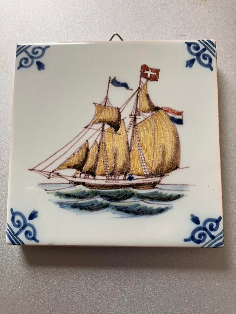 Tighelaars Makkum tegel, Ophalen of Verzenden