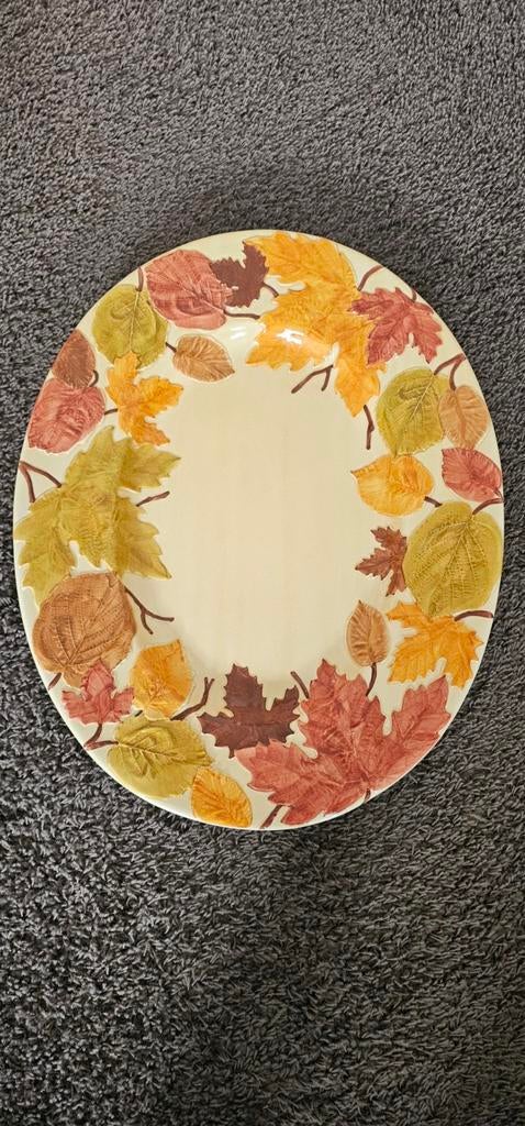 Vintage Italiaans schaal  Herfstblad Bord - Handgemaakt, Huis en Inrichting, Keuken | Servies, Ophalen, Nieuw, Bord(en), Overige stijlen
