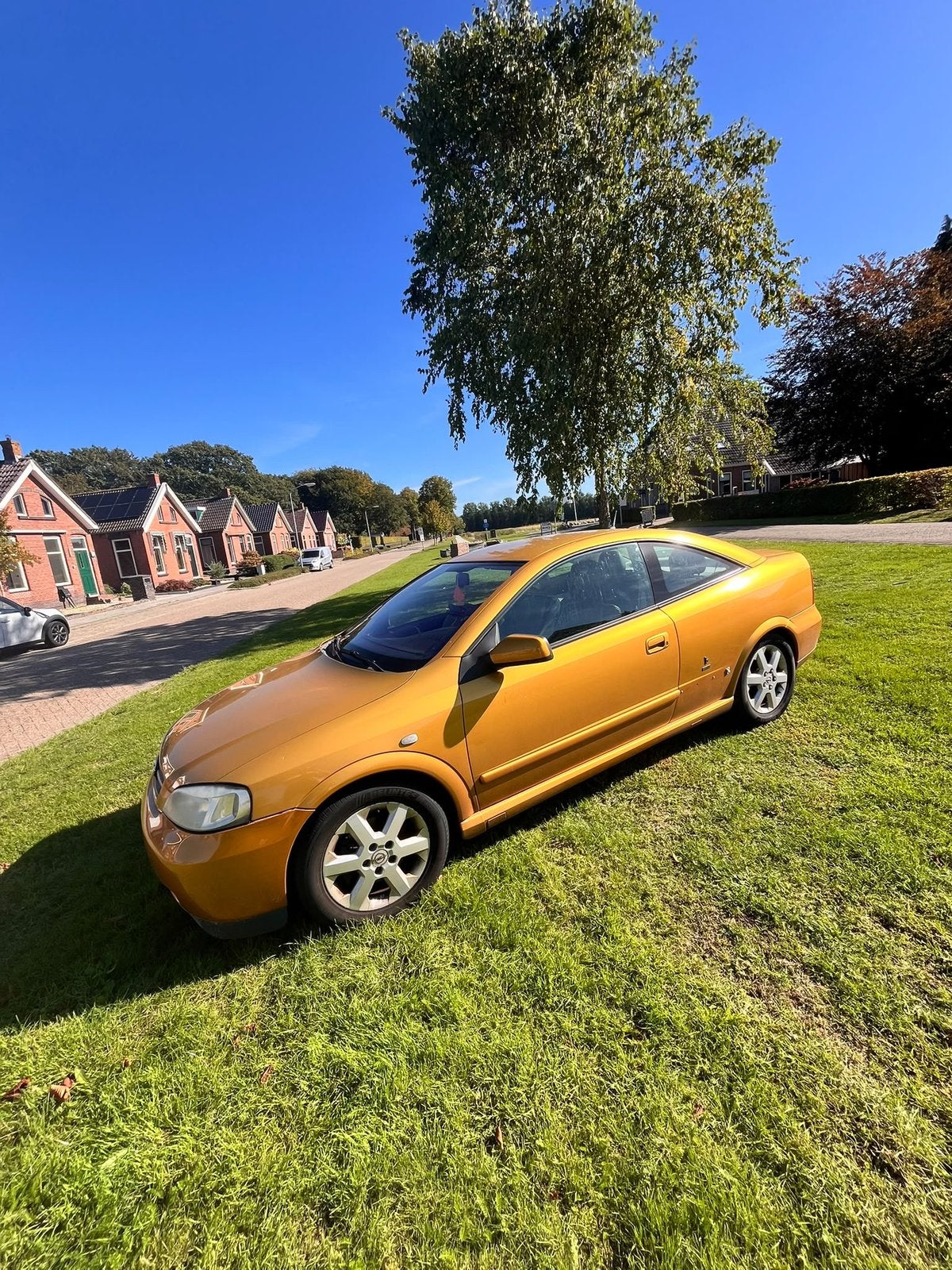Opel astra g coupe bertone 2.2, Auto's, Zwart, 4 cilinders, 1298 kg, 630 kg