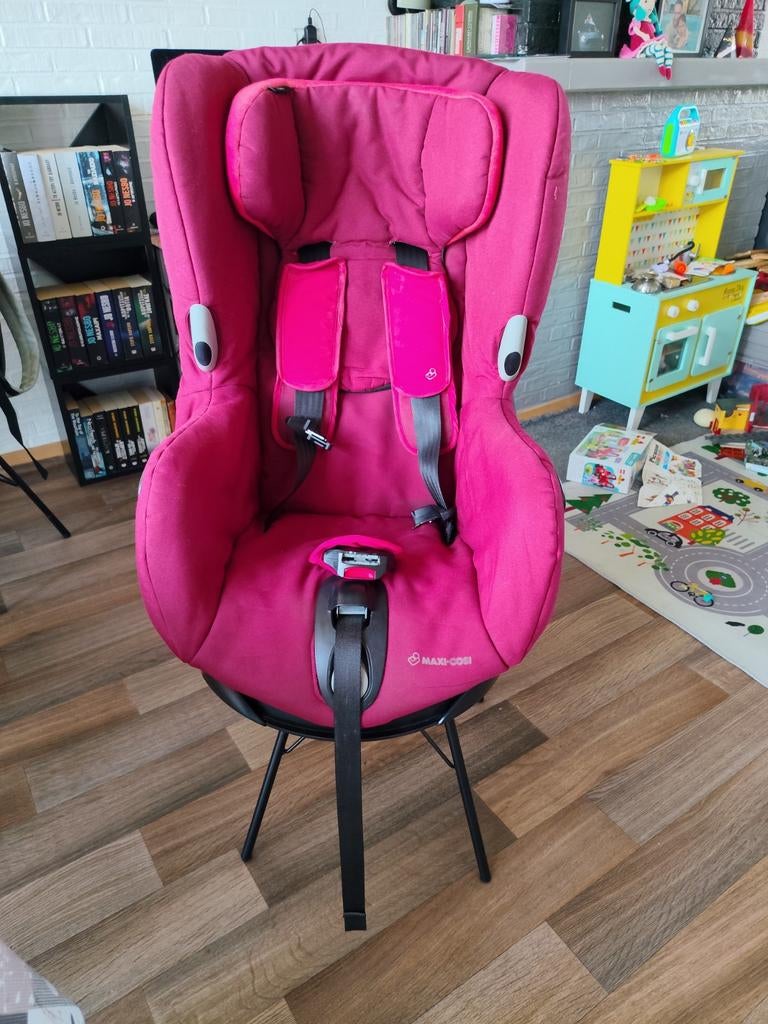 Maxi Cosi Axiss autostoel - Rood/Roze, Kinderen en Baby's, Autostoeltjes, Ophalen