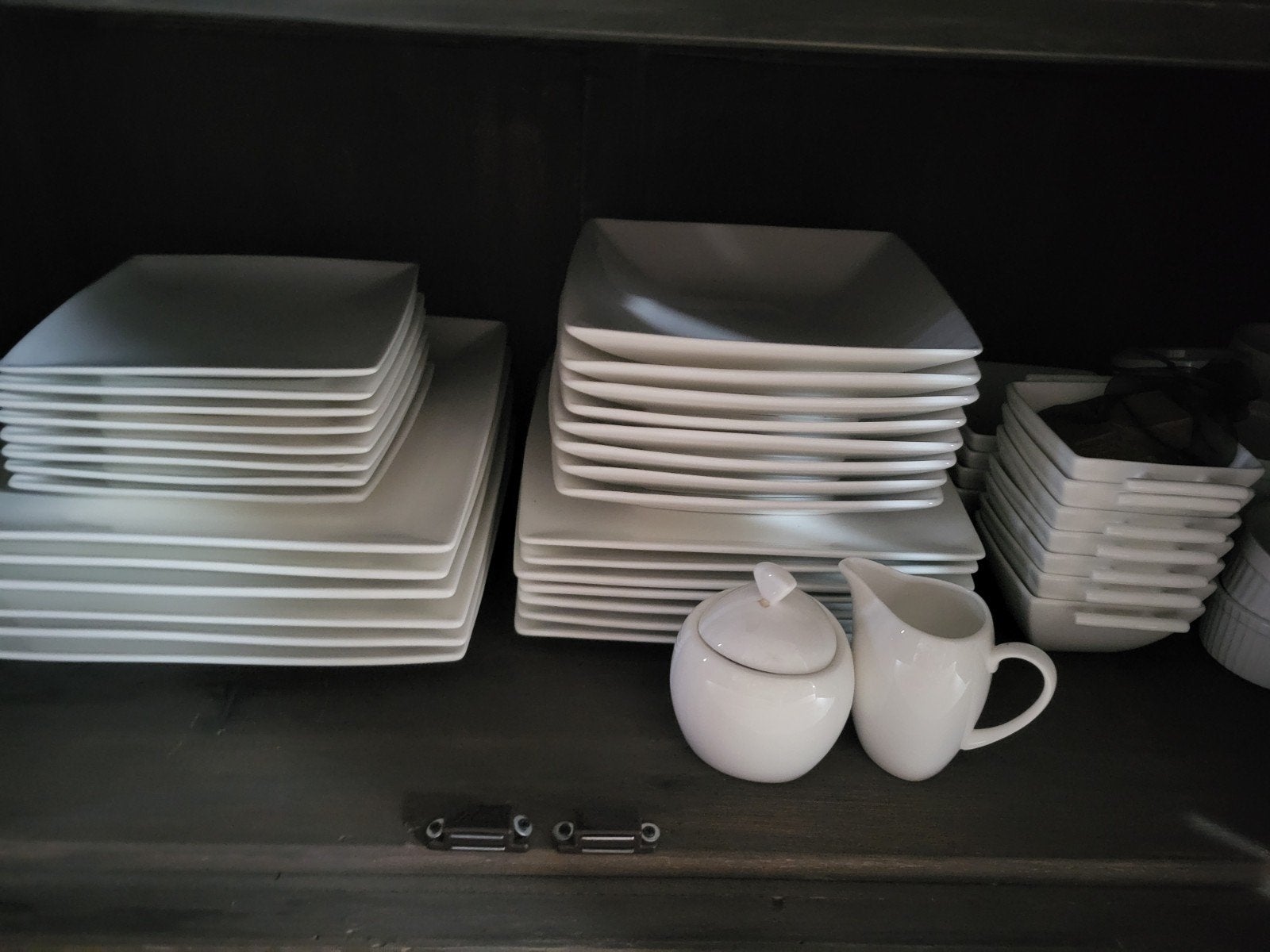 mooi tijdloos wit vierkant servies, Huis en Inrichting, Keuken | Servies, Ophalen, Aardewerk, Overige stijlen, Bord(en)
