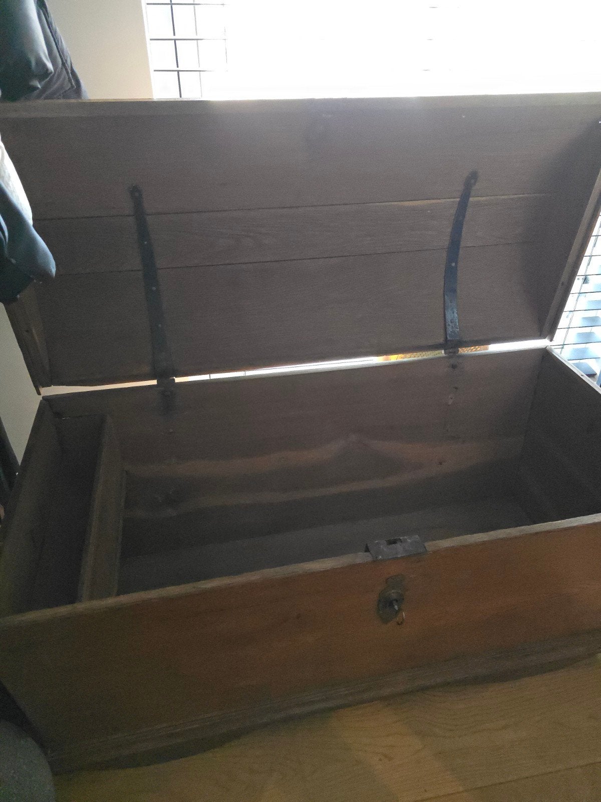 Grote houten kist - Opbergkist met slot, Ophalen, Gebruikt, 50 tot 100 cm, 125 cm of meer