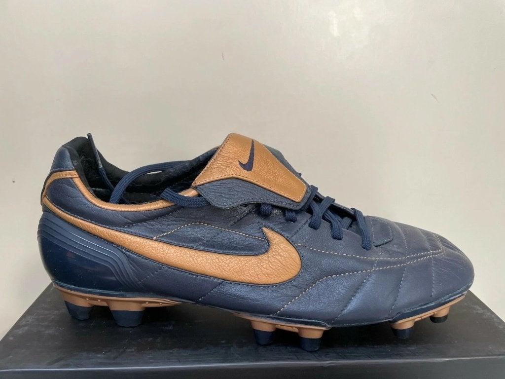 nike tiempo r10 ronaldinho white t90 soccer shoes 10 11 45, Gebruikt, Maat XS of kleiner, Schoenen, Ophalen of Verzenden