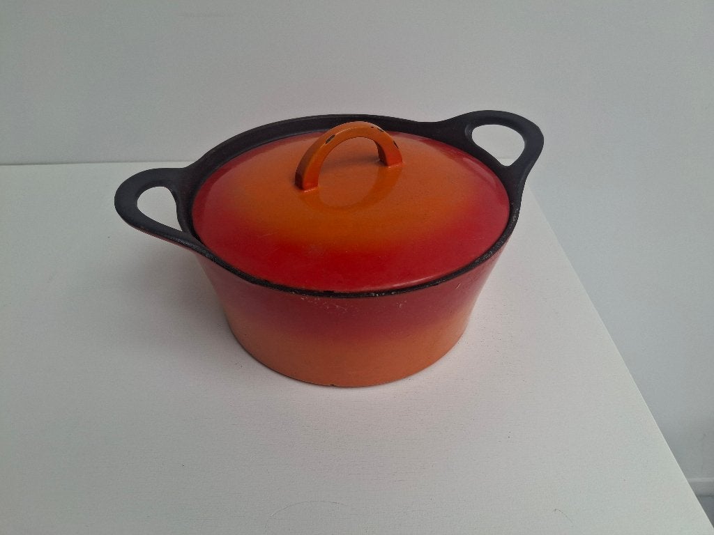 Oranje / rode (diepe) braadpan gietijzer, Huis en Inrichting, Keuken | Potten en Pannen, Ophalen, Gebruikt, Gietijzer, Koekenpan of Braadpan