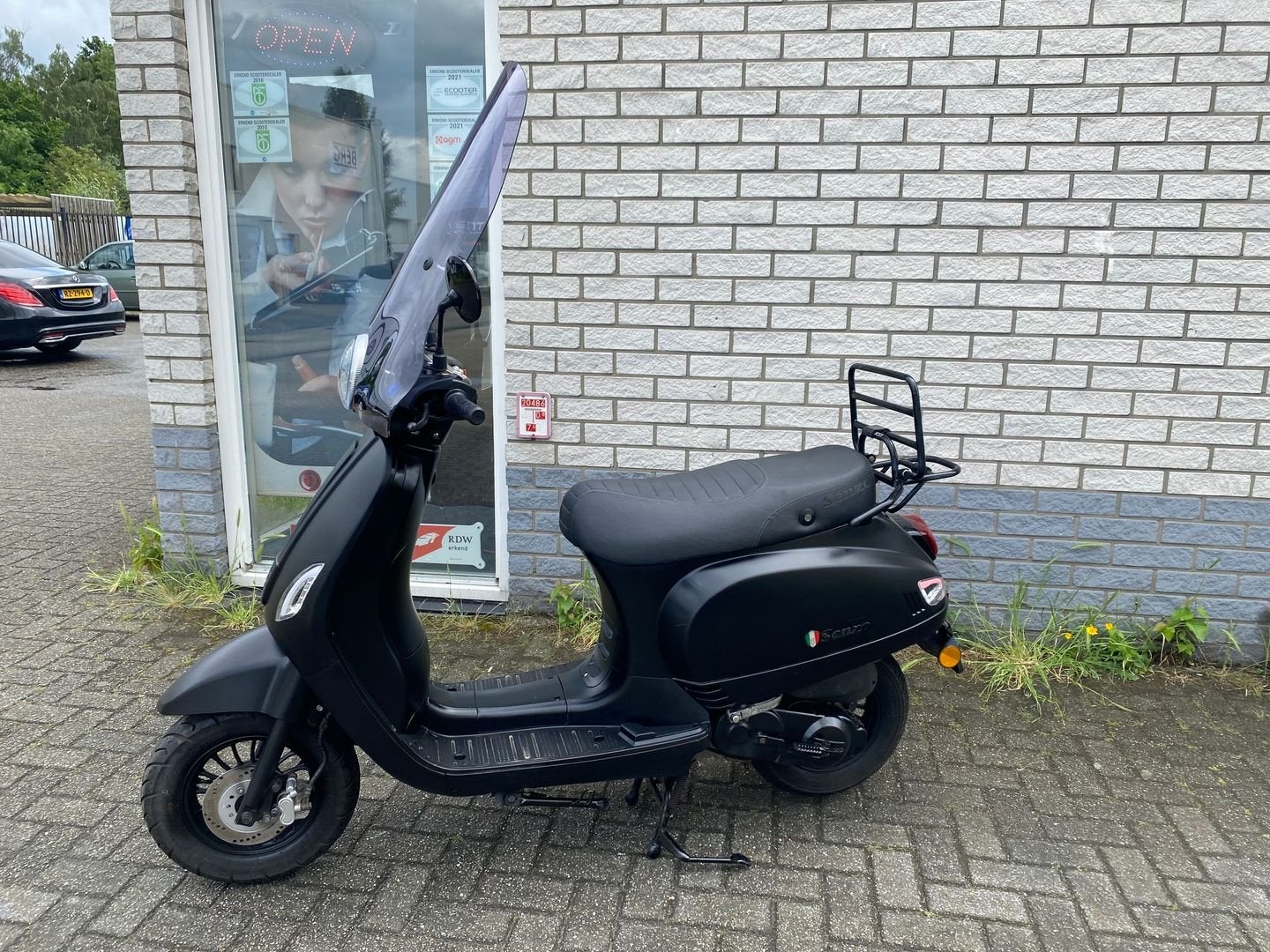 LEUKE VESPA LOOK AGM RIVA SOURIS 45KM BROM ZWART BJ2021 5000, GTS, Onbekend, Onbekend, Gts