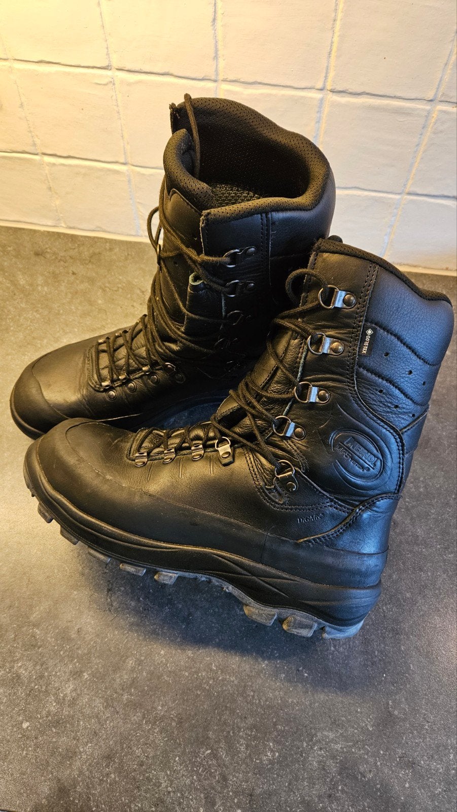 Meindl Defensie/Politie Wandel/Loopschoenen - 44, Sport en Fitness, Bergsport en Wandelen, Ophalen of Verzenden, Zo goed als nieuw