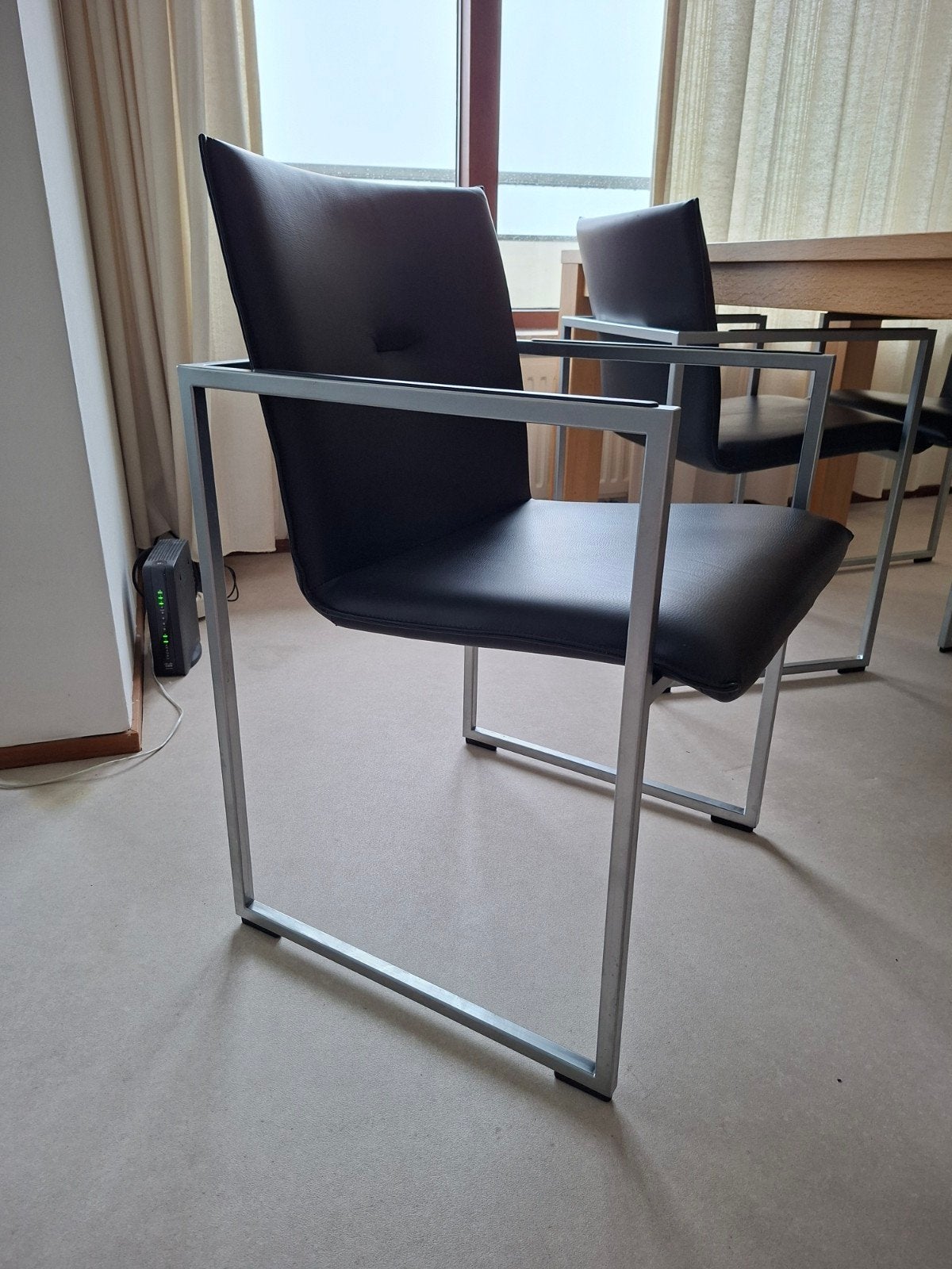 prachtige design Arco eetkamerstoelen zwart leer, Huis en Inrichting, Ophalen, Zwart, Leer, Zo goed als nieuw
