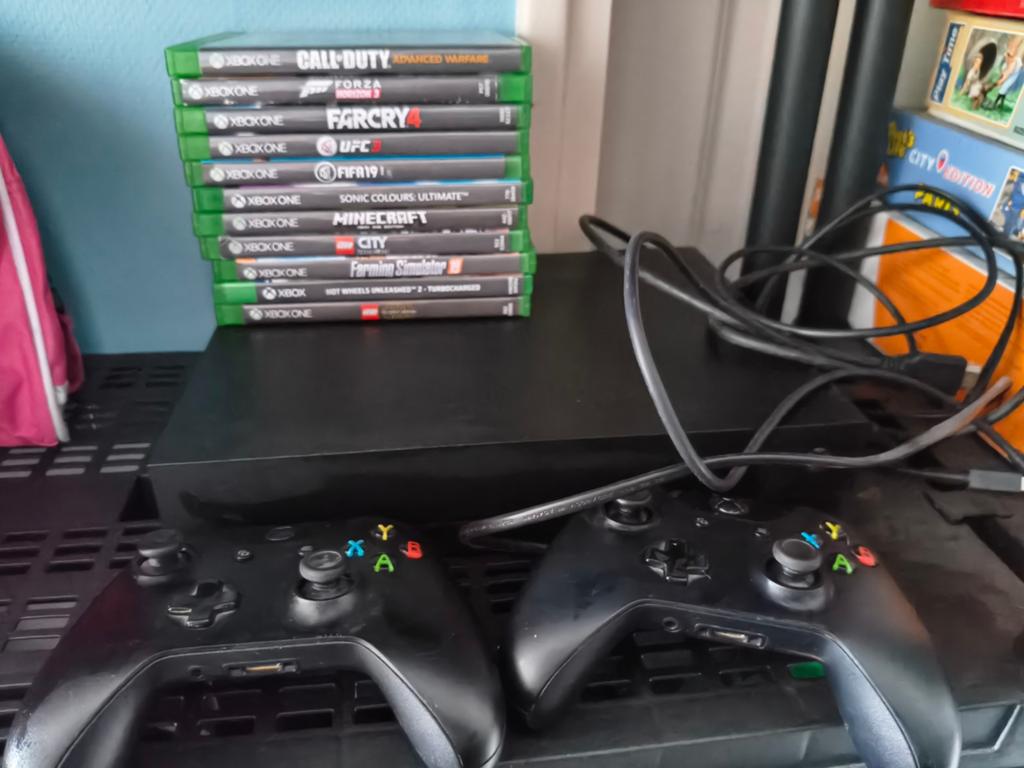 Complete set Xbox one, 2 spelers, Ophalen of Verzenden, Gebruikt, Vanaf 3 jaar