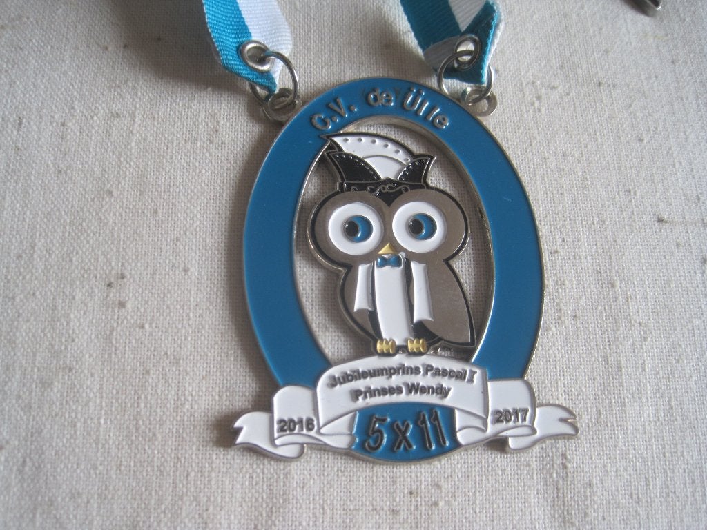 carnavals medaille  cv de ulle 2016, Ophalen of Verzenden, Overige materialen