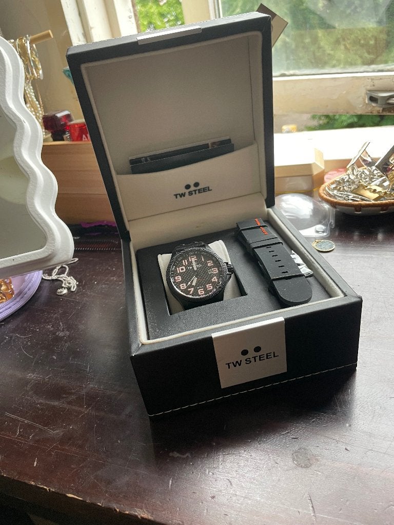 TW Steel TW962 Dutch Porsche LE 036/100 Auto, Overige merken, Overige materialen, Leer, Polshorloge