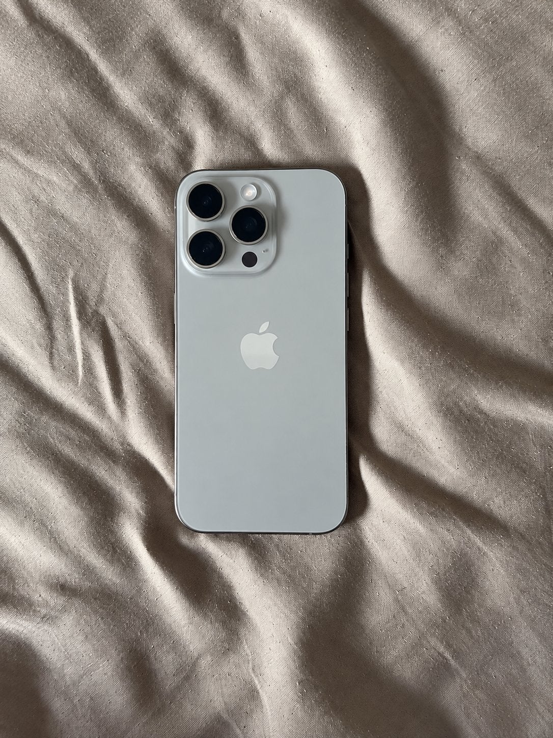 iPhone 16 Pro 128GB Wit - Zo goed als nieuw, IPhone 16 Pro, 128 GB, 88 %, Ophalen of Verzenden