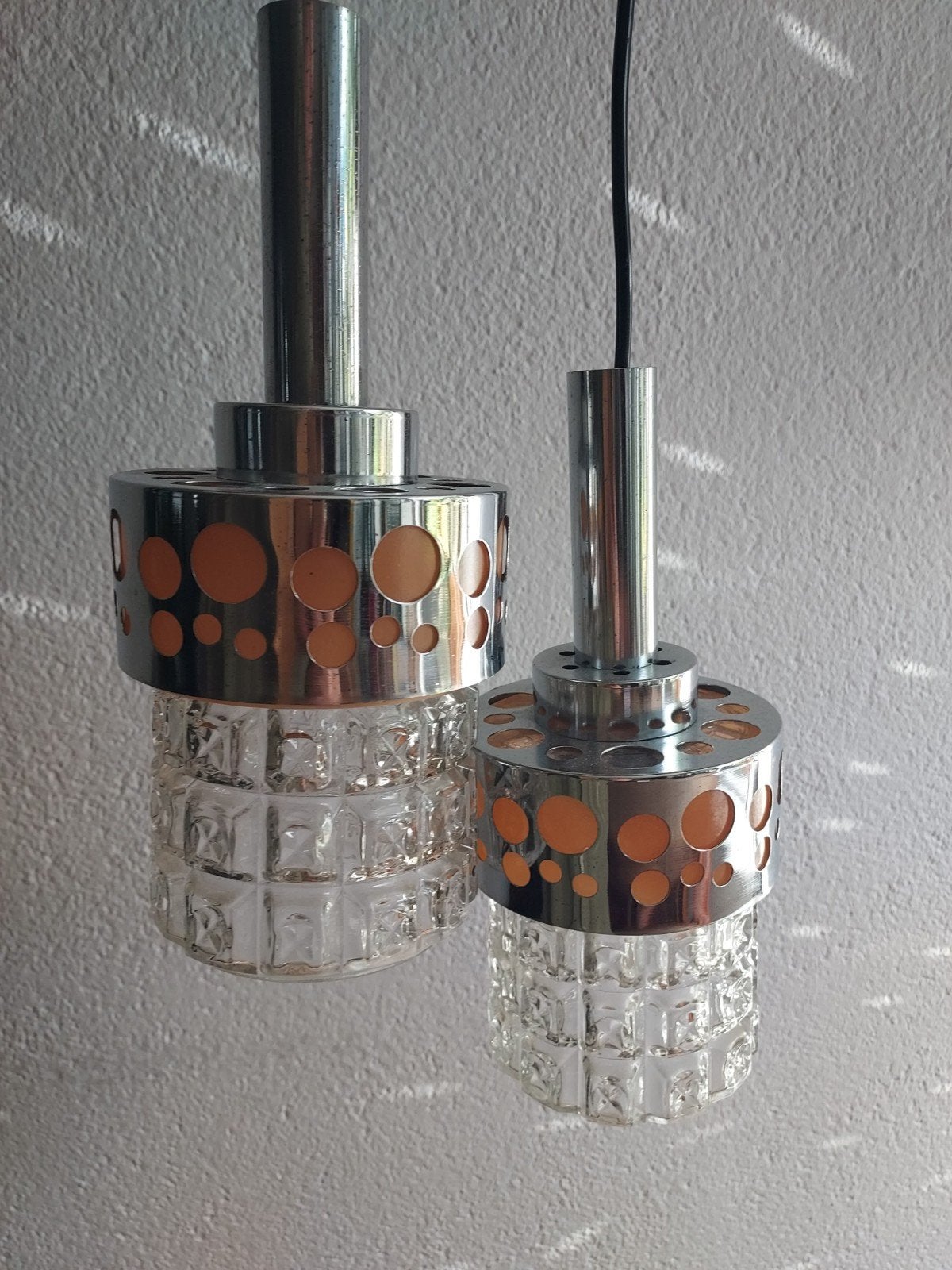 2 vintage jaren 70 Massive space age hanglampen van chroom, Ophalen of Verzenden, Glas, Minder dan 50 cm