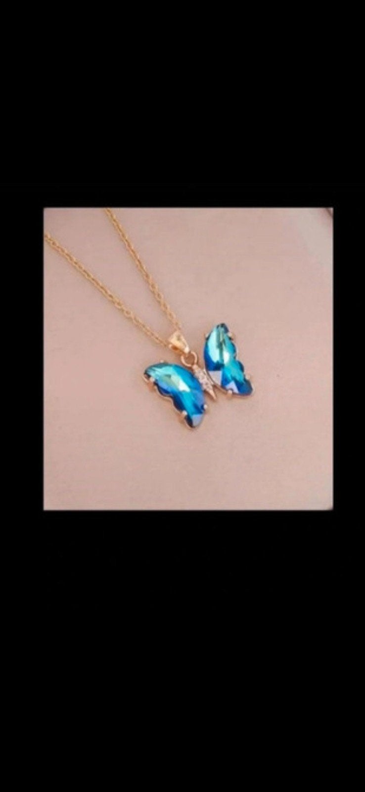 Nieuwe Ketting met Blauwe Kristal Vlinder Hanger, Ophalen of Verzenden, Nieuw, Blauw, Met kristal