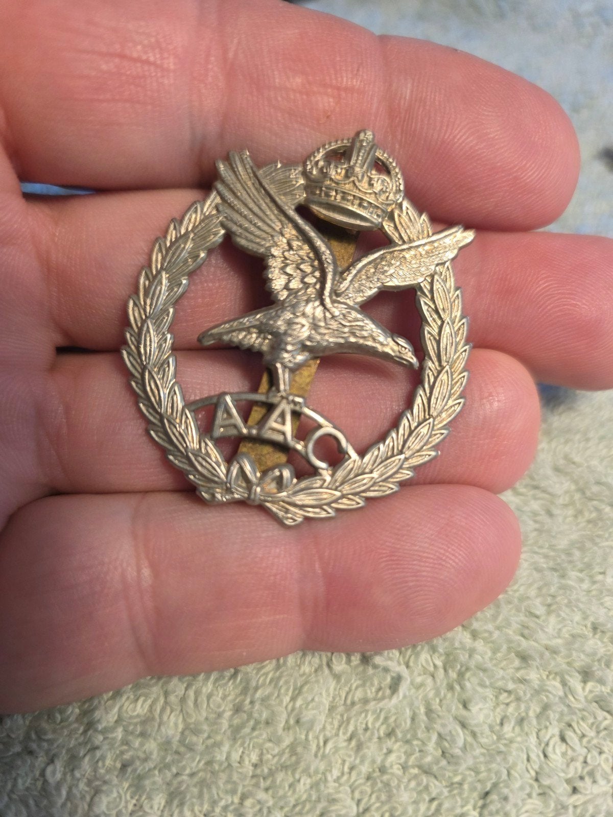 Baret embleem Army Air Corps., Ophalen of Verzenden, Landmacht, Engeland, Embleem of Badge