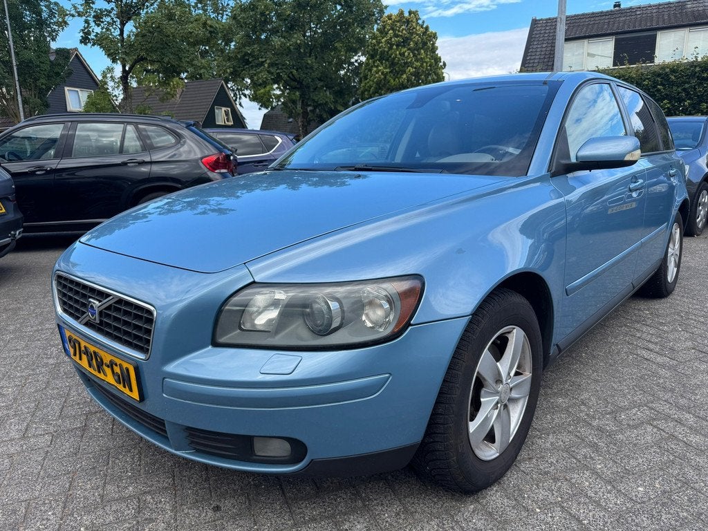 Volvo V50 1.8 Summum 125pk,Airco,Cruise,Leder,Trekhaak.Nap, Auto's, Volvo, Voorwielaandrijving, Stoelverwarming, 125 pk, 4 cilinders