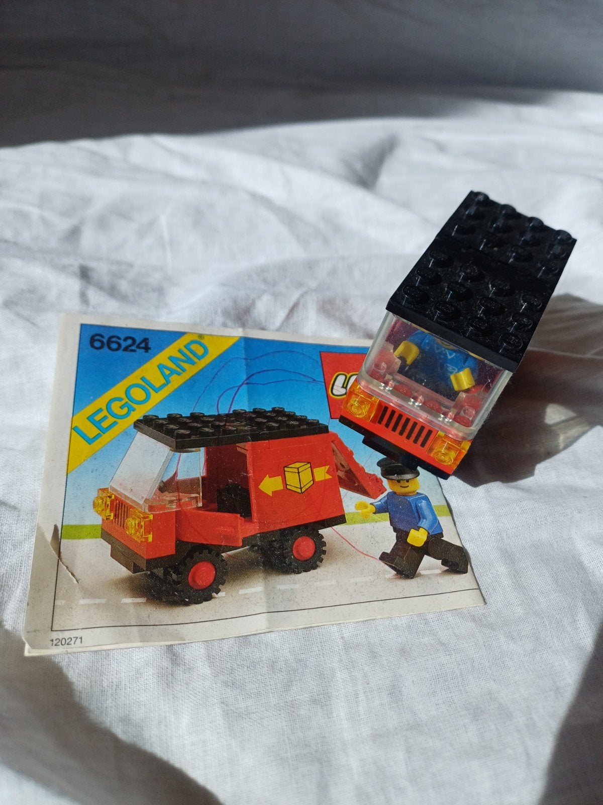 Lego Legoland 6624 Postwagen met minifiguur en instructies, Compleet, Lego, Ophalen of Verzenden, Complete set