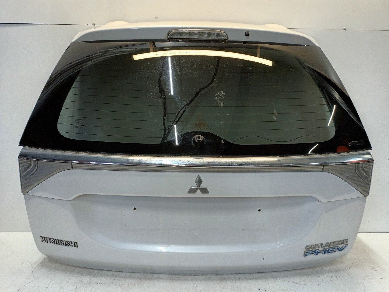 Achterklep Mitsubishi Outlander, Onderdelen@venauto.nl, Van der Ven Autorecycling B.V., Gebruikt, Ettenseweg 76, 4706 PB Roosendaal, The Netherlands