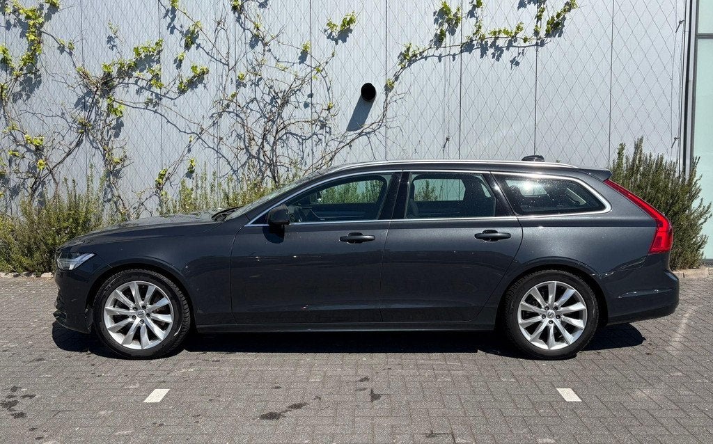 Volvo V90 2.0 T4 Momentum | Navigatie | Lederen Bekleding |, Auto's, Volvo, 12 maanden, Euro 6, 1616 kg, 93 €/maand