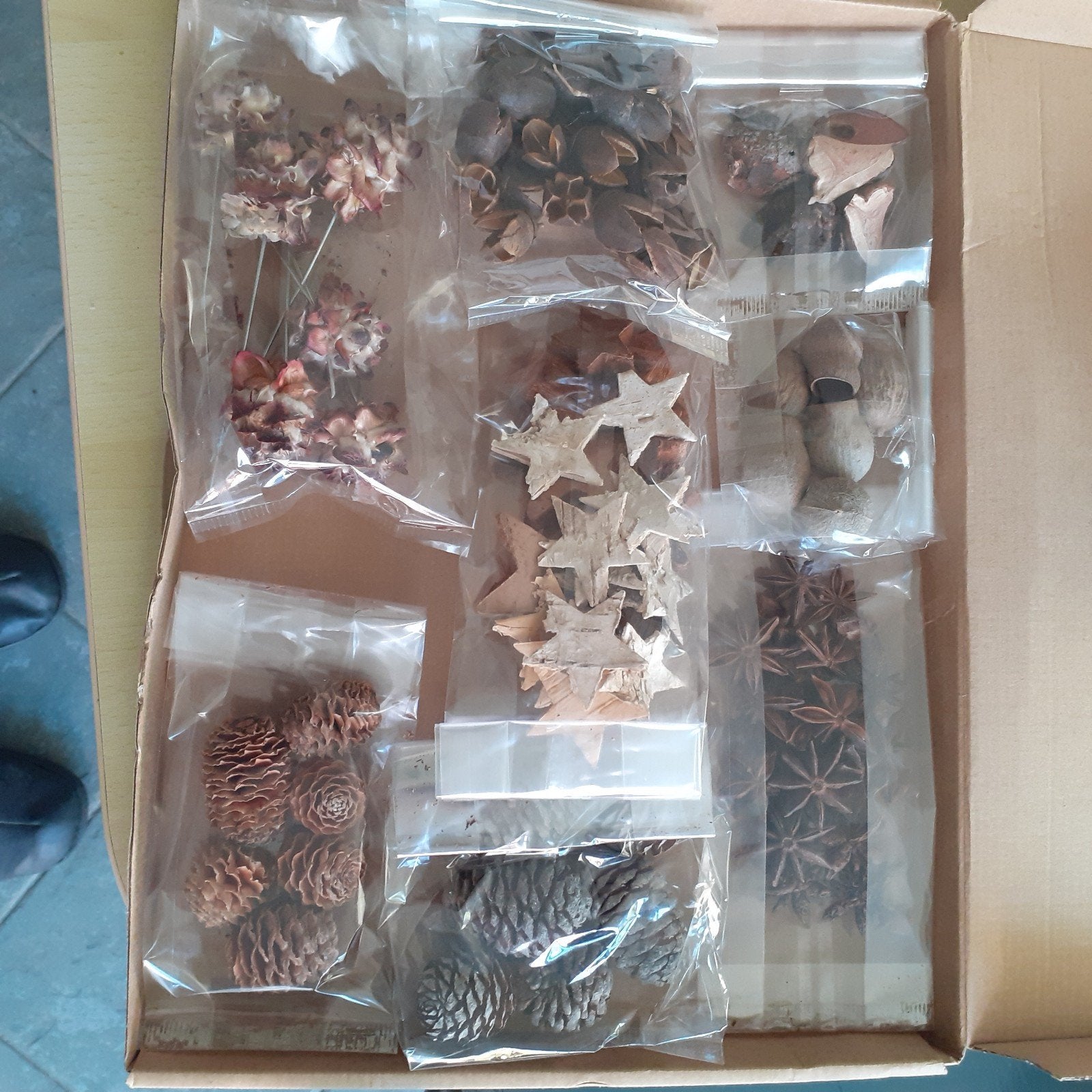 Doos decoratie materiaal en knutselspulletjes, Ophalen, Nieuw, Meerkleurig, Natuurlijk materiaal