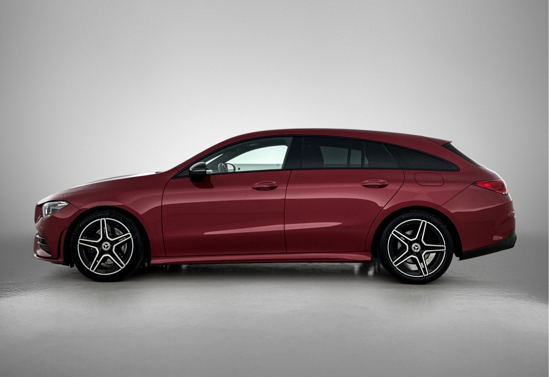Mercedes-Benz CLA-Klasse Shooting Brake 200 Business Solutio, Auto's, 730 kg, Gebruikt, 4 cilinders, 163 pk