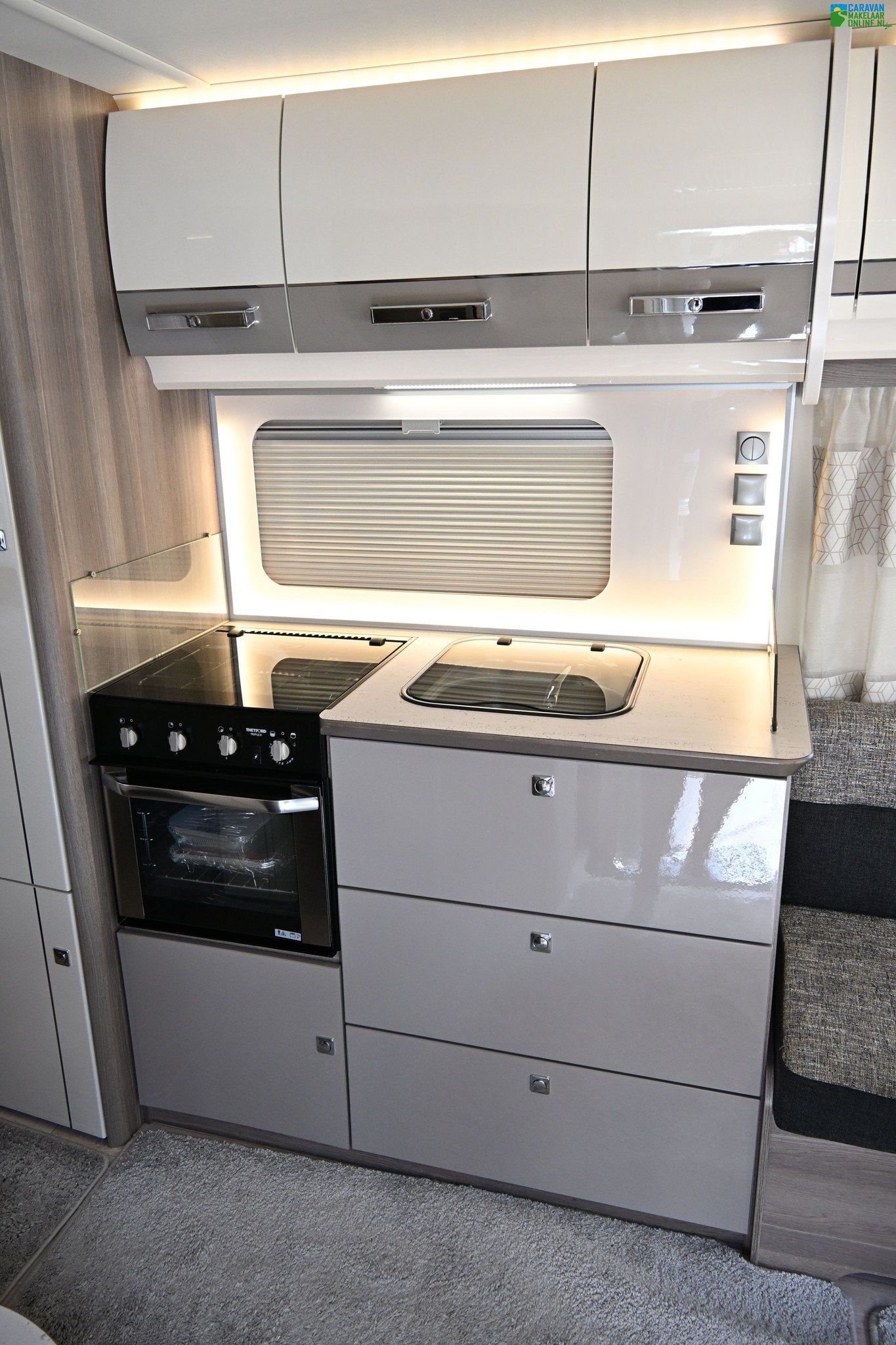 Foto 12 van Fendt Tendenza 515 SF Mover|Cass.luifel|Fietsdrager|Bovag25