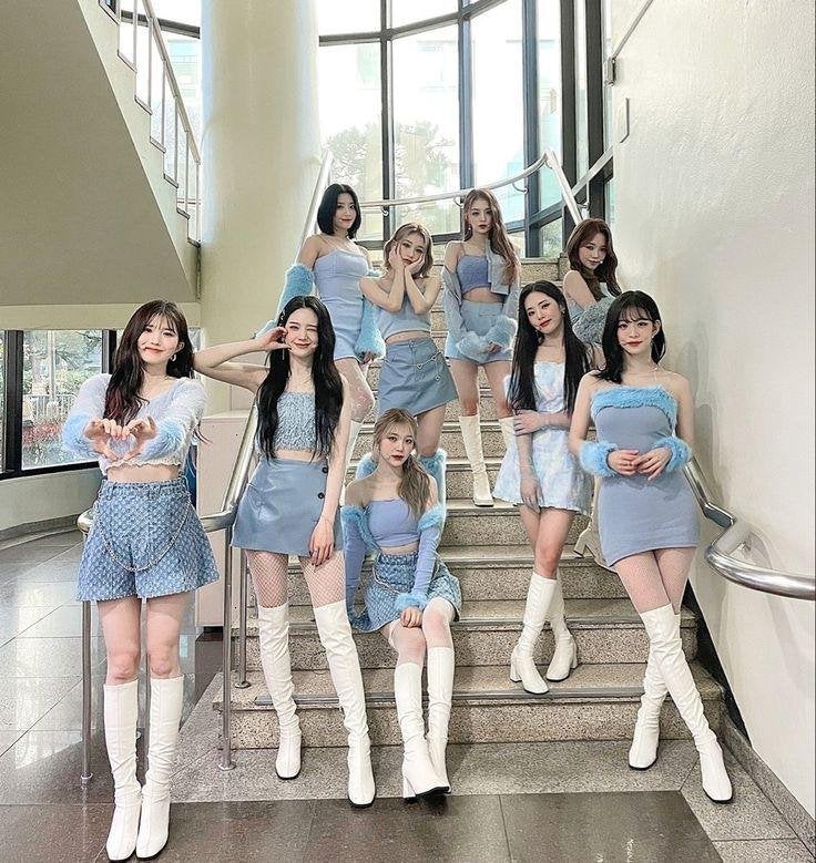 fromis9 / fromis 9 (kpop) albums en photocards te koop., Ophalen, Nieuw in verpakking, K-pop