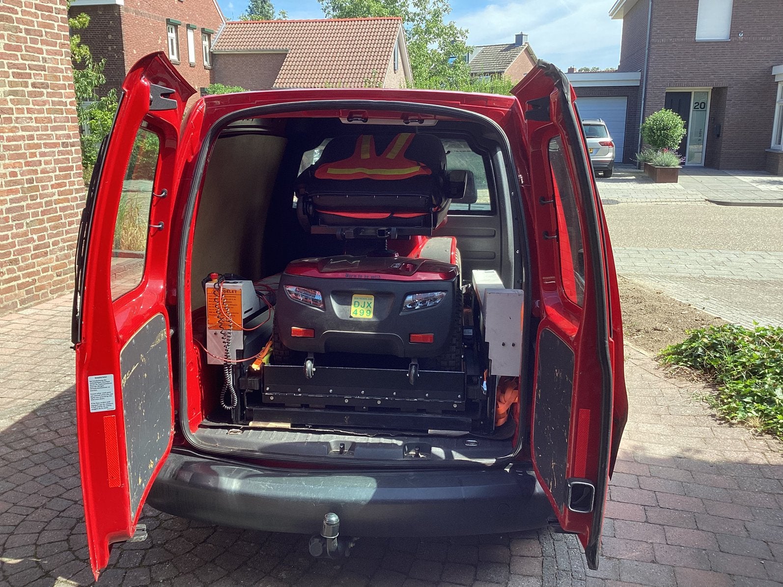 Rolstoel / Scootmobiellift, Ophalen, Gebruikt, Elektrische rolstoel