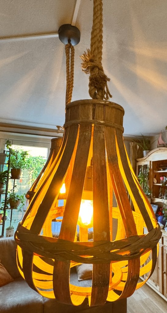 Foto 3 van Landelijke hanglamp van hout met touw