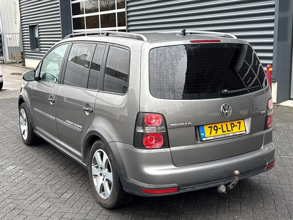 Volkswagen Touran 1.4 TSI Cross,7 persoons, trekhaak, cruise, Auto's, Volkswagen, Voorwielaandrijving, Euro 5, Gebruikt, 1532 kg