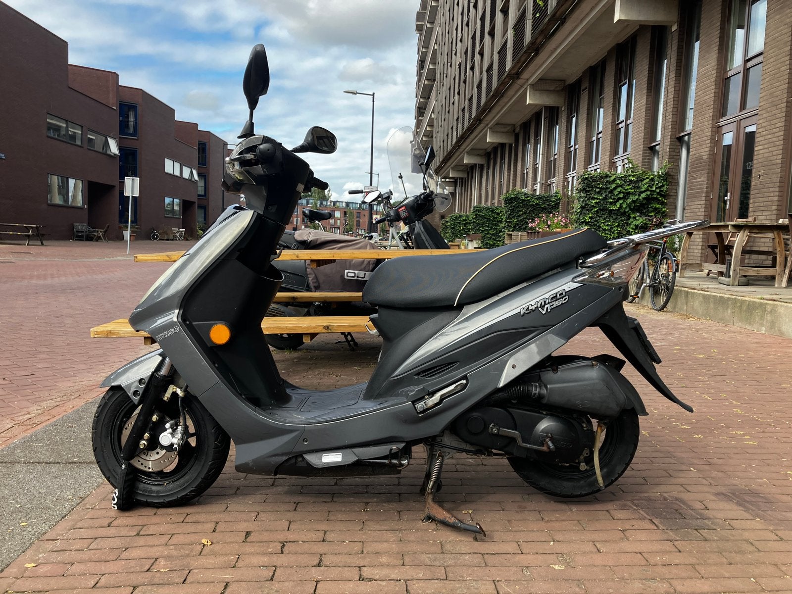 Kymco VP50 in zeer goede staat en weinig kilometers, Fietsen en Brommers, Ophalen, Overige modellen, Zo goed als nieuw, Benzine