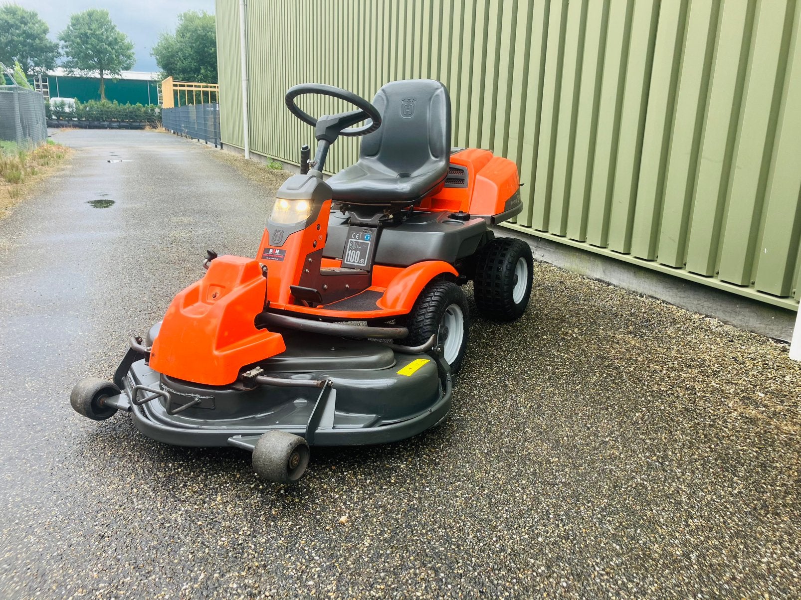 Nette husqvarna R15V2 zitmaaier frontmaaier 112cm mulch!!!!, Tuin en Terras, Zitmaaiers, Ophalen, Zo goed als nieuw