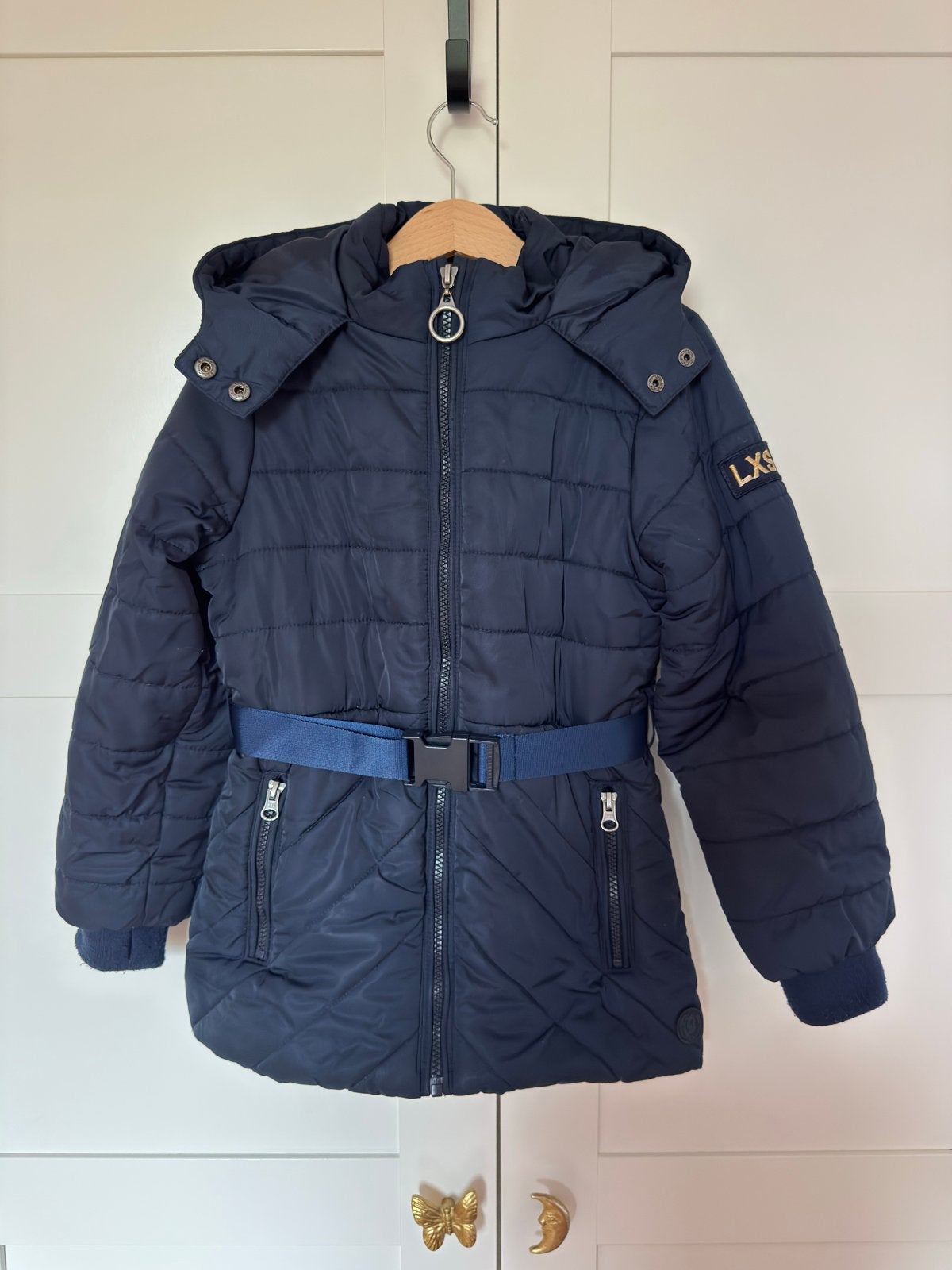 LOOXS Donkerblauwe gewatteerde jas met riem - maat 122/128, Kinderen en Baby's, Ophalen, Gebruikt, Meisje, Jas