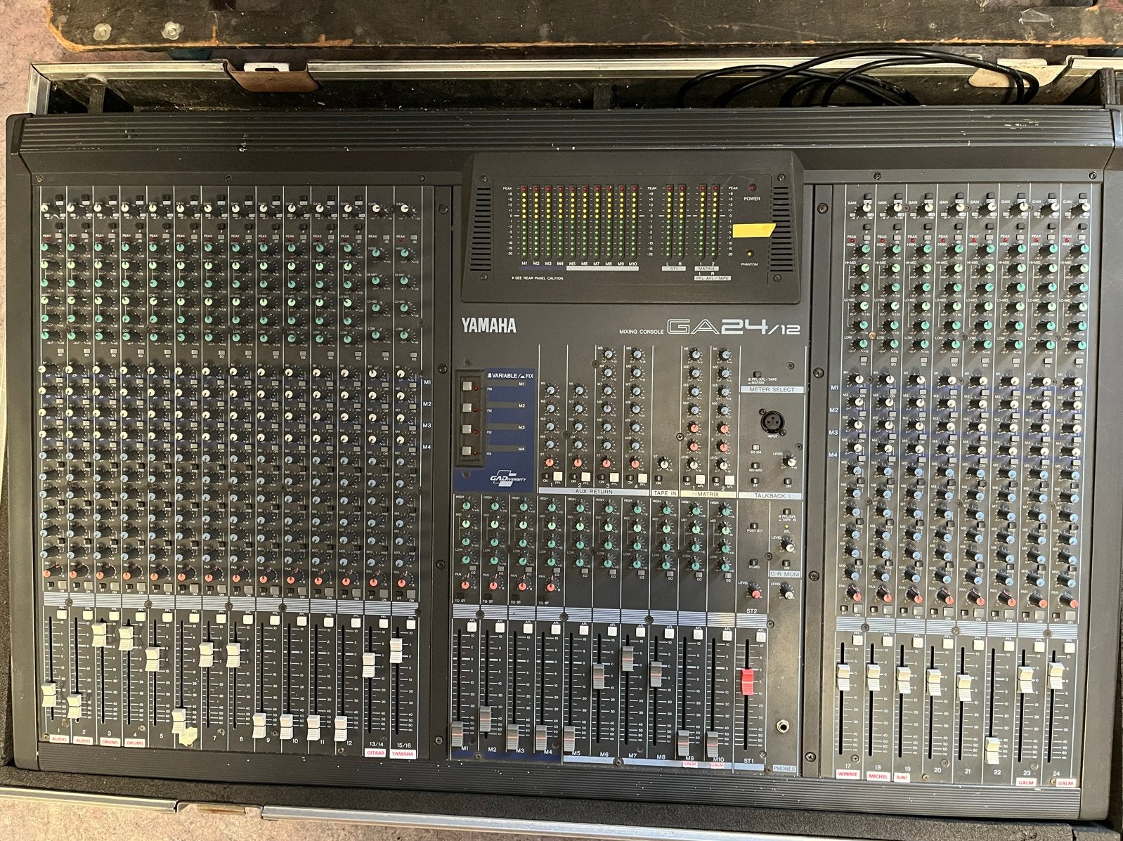 Yamaha GA24/12 Mengpaneel met Flightcase, Muziek en Instrumenten, Mengpanelen, Ophalen, Gebruikt, 20 kanalen of meer, Microfooningang